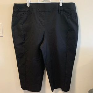 Penningtons Savvy Fit Black Capris Pant Sz 20
